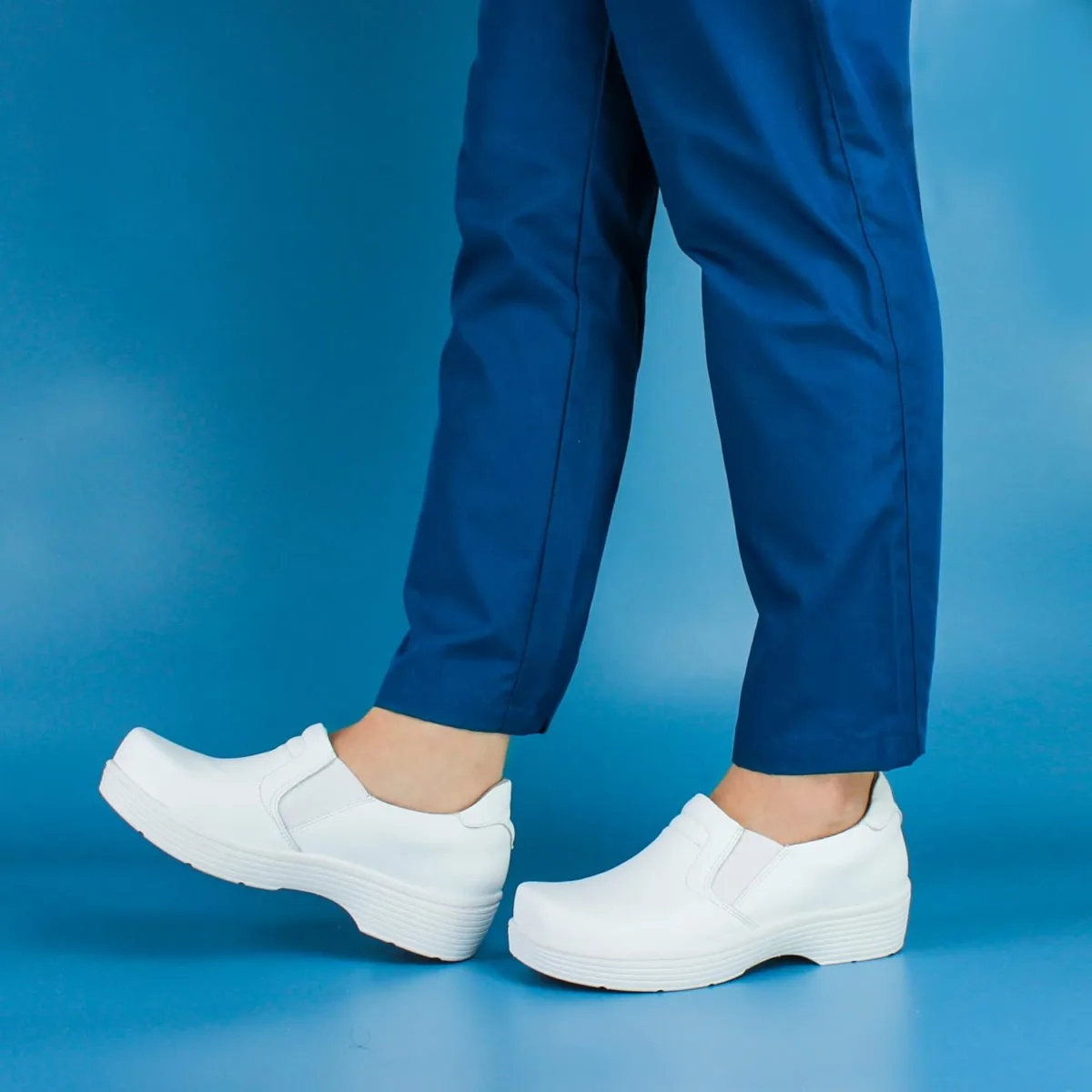 Hawkwell Pro Leather Nurse Clogs for Women Lightweight Slip Resistant Arch Sup view 2