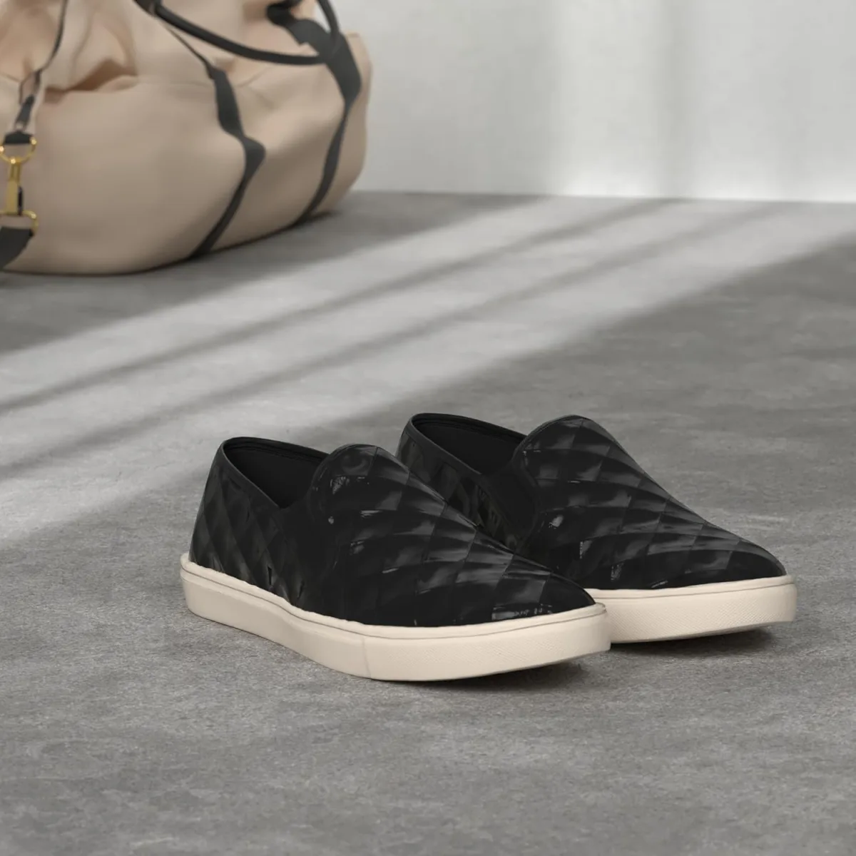Steve Madden Women's Ecentrcq view 2