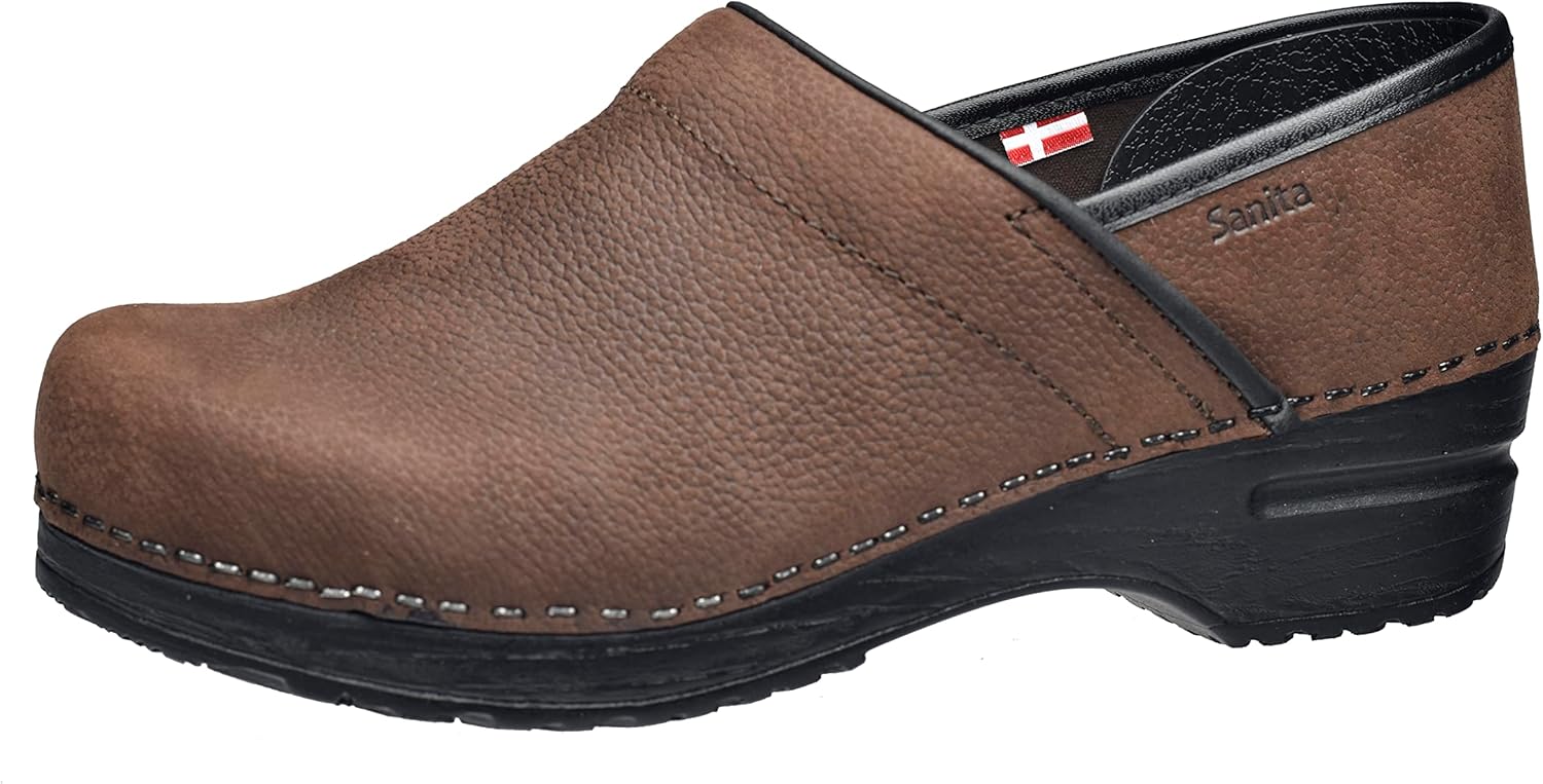 Sanita Women's Professional Oil Closed Leather Clog — Genuine Leather clog